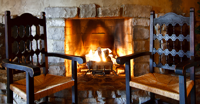 Enjoy a winter getaway by the fire at Ravenwood Castle.