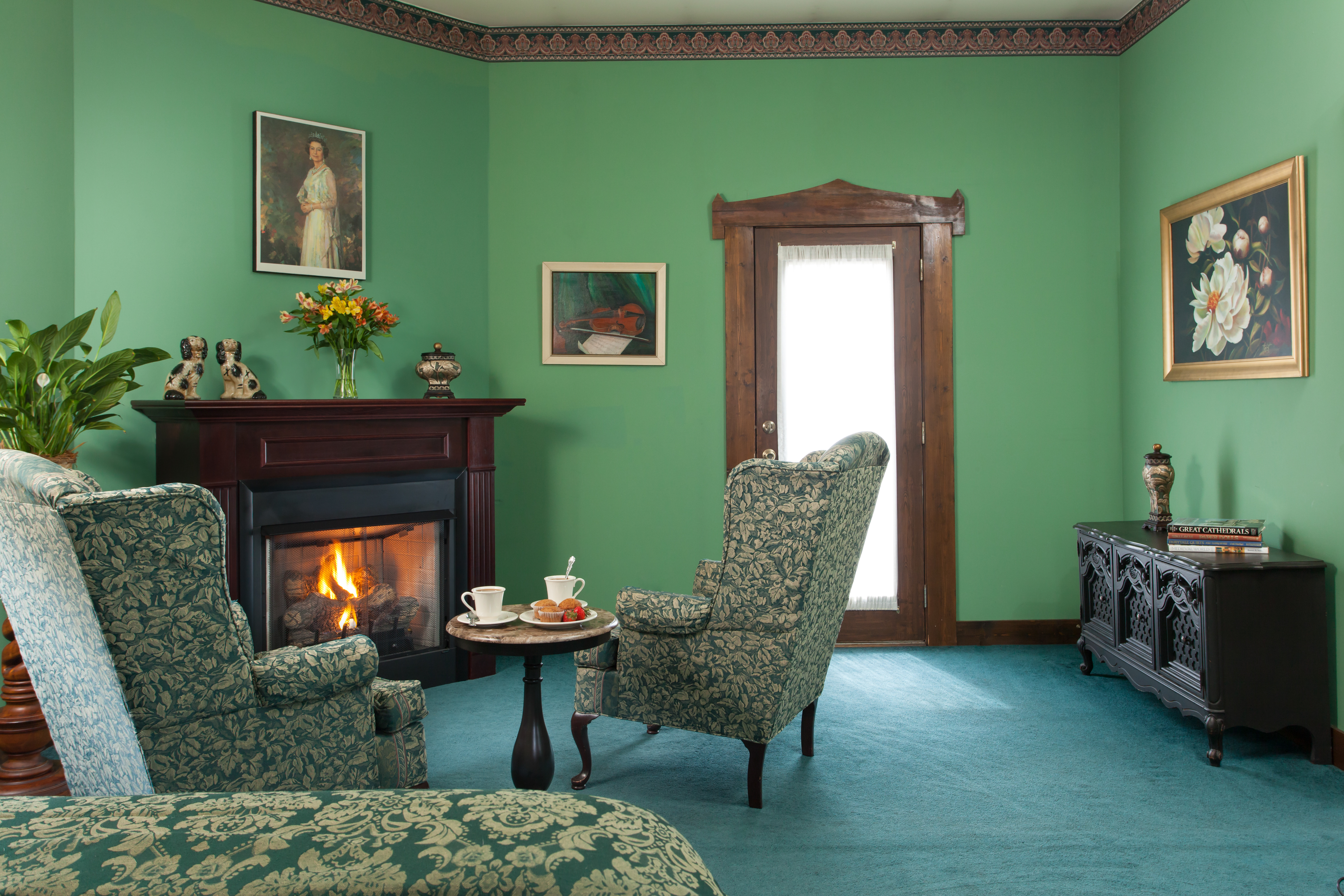 Queen Elizabeth Suite at Ravenwood Castle showing the door to the private patio